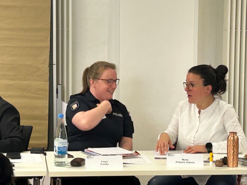 Diskussion im Seminarraum